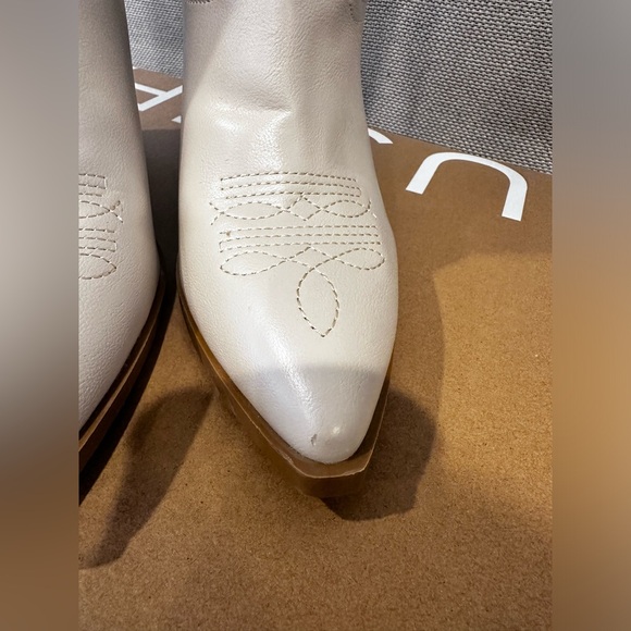 Cowboy boots - Picture 7 of 8